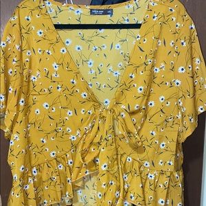 Floral mustard top